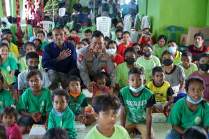 Berbagi Kasih, Kapolda NTT Makan Bersama Anak Panti Asuhan di Kupang