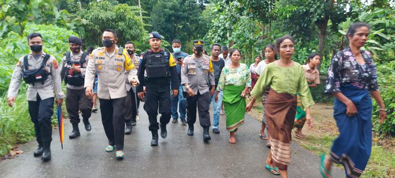 Jenazah Tahanan yang Meninggal Dalam Sel Polsek Dimakamkan, Keluarga Apresiasi Kapolda NTT