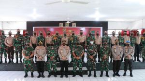 Bangun Kekompakan, Siswa Dikmaba TNI AD dan Siswa Diktuba Polri Belajar Bersama di SPN Polda NTT