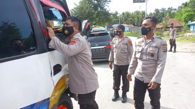 Kapolres Kupang Sidak Sopir dan Penumpang yang Belum Divaksin