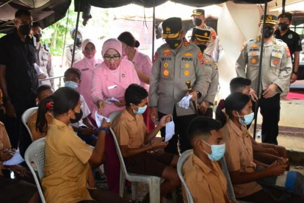 Kapolda NTT Keliling Wilayah Pantau Vaksinasi Covid-19