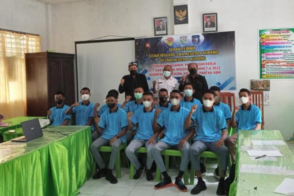  SMK Negeri 6 Kota Kupang Launching Aplikasi Pantau KBM 