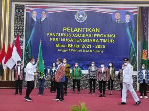 Ketua Umum PSSI Mohammad Iriawan Lantik Pengurus Asprov PSSI NTT