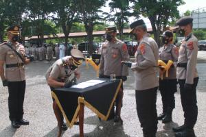 Lantik 11 Kapolres Baru, Kapolda NTT Minta Kapolres Beri Warna Baru dan Ingatkan Soal Vaksinasi