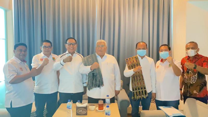 Setelah menyasar Pulau Jawa, Sumatera, Papua dan Kalimantan, giliran Pulau Sulawesi yang dikunjungi Ketua KONI NTT yang juga Wakil Gubernur NTT Josef A. Nae Soi (JNS) demi menggalang dukungan bagi NTT dan NTB sebagai tuan rumah PON XXII 2028 mendatang.
