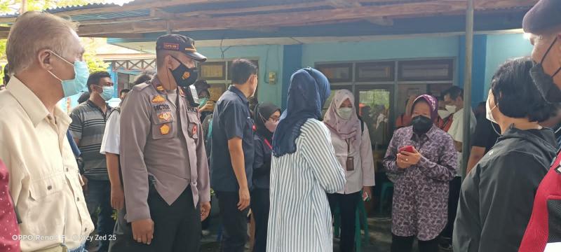 Mensos Risma Tinjau Progres Pembangunan Rumah dan Penyaluran Dana PKH di Kupang