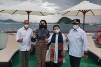 Menteri Perhubungan Resmikan Kapal Wisata Bottom Glass di Labuan Bajo