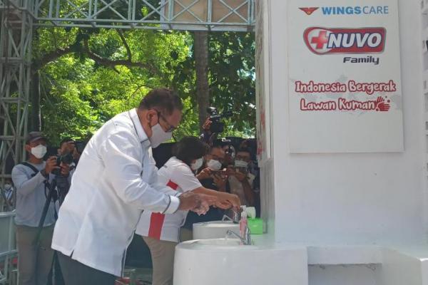 Wings Bangun 50 Sarana Cuci Tangan di Kota Kupang dan Kabupaten Kupang