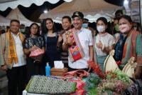 Wali Kota Kupang Kagumi Tenun Ikat Motif Sepe sebagai Ikon Kebanggaan Kota Kupang 