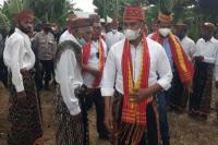 Gubernur NTT Disambut Secara Adat & Diarak di Matim, Bank NTT Beri CSR Rp 700 Juta 
