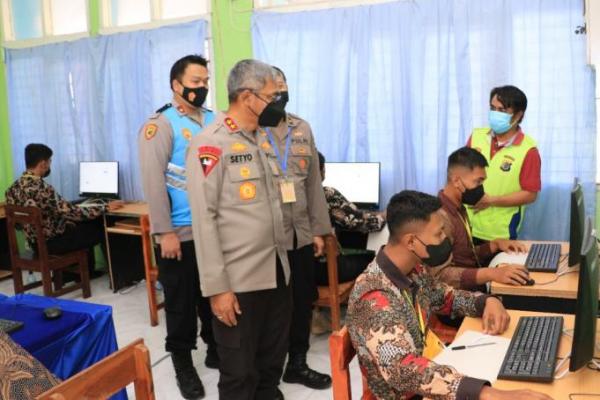 Pantau Lokasi Tes Psikologi Bintara Polri, Kapolda NTT Pastikan Sistem Ujian Bersih dan Transparan 