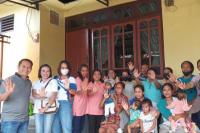 Peduli Stunting, Bank NTT Bagi Makanan Bergizi untuk 136 Baduta Gizi Kurang di Kota Kupang 