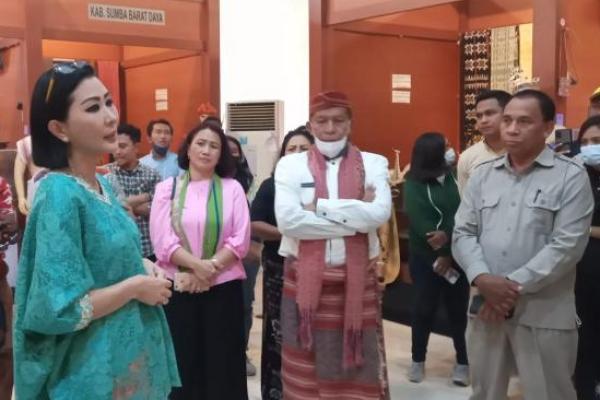 Dekranasda NTT Dikunjungi Komisi II DPRD NTT 