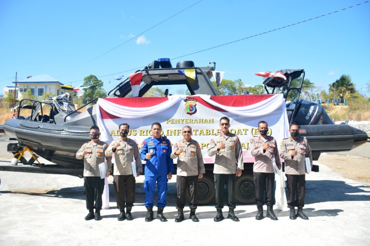 Empat Polres di Polda NTT dapat Bantuan Kapal RIB