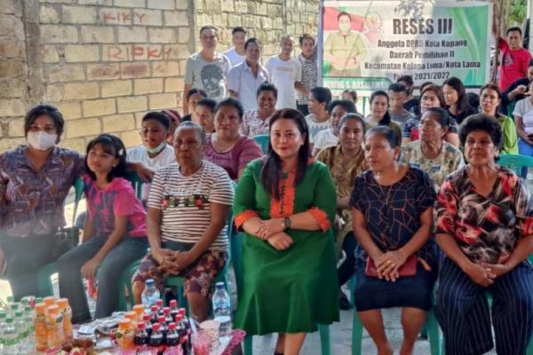 Reses Anggota DPRD Kota Kupang, Warga Kelapa Lima Minta Bangun Infrastruktur 