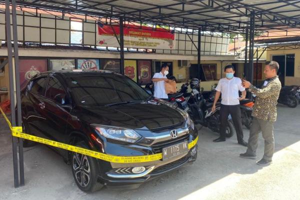 Kasus Korupsi Bawang Merah Diambil Alih KPK, Polda NTT Limpahkan Barang Bukti Uang dan Mobil 