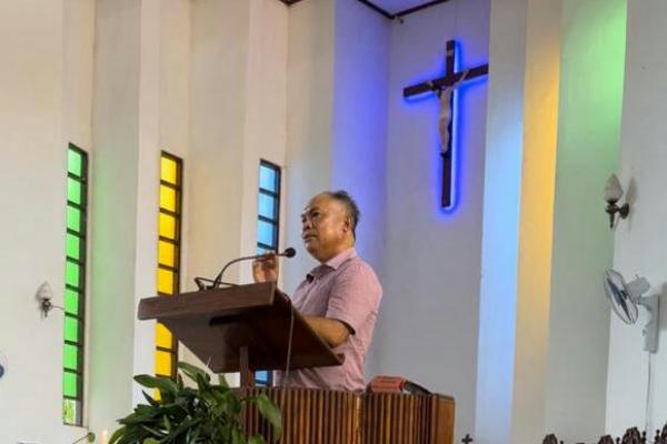  Ibadah Bersama Umat Katolik di Alor, Kabid Propam Polda NTT Buka Hotline Pengaduan Masyarakat