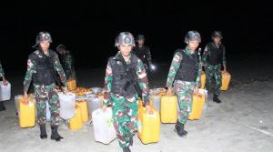 Satgas Pamtas RI-RDTL Gagalkan Penyelundupan 1,6 Ton Minyak Tanah