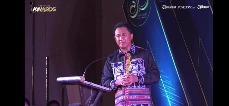 Bank NTT Raih Pos Kupang Awards 2022 sebagai Pelopor Penggerak Ekonomi Masyarakat