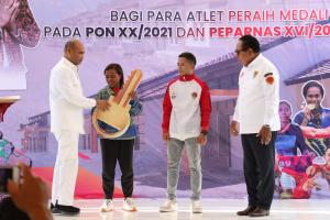 Pemprov NTT Berikan Bonus Rumah Kepada Atlet PON XX dan Peparnas Papua