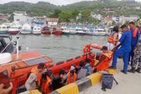 Alami Gangguan Mesin, Belasan Penumpang Dievakuasi dari Kapal Wisata di Labuan Bajo