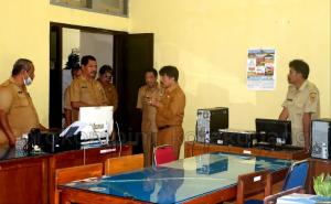 Hari Pertama di Tahun 2023, Pj Wali Kota dan Sekda Kota Kupang Sidak OPD Cek Kehadiran ASN