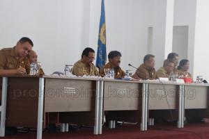 Pimpin Rapat Perdana di Tahun 2023, Pj Wali Kota Kupang Tekankan Kerja Kolaborasi