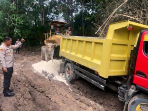 Kapolres Kupang Awasi Langsung Perbaikan Jembatan Rusak di Bipolo