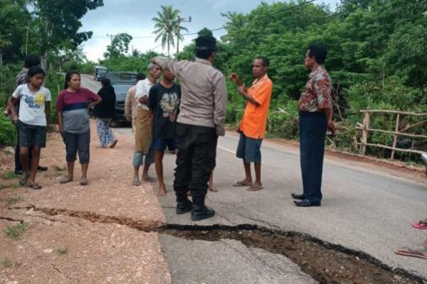 Patahan dan Jalan Longsor di TTS Meluas, Puluhan Rumah Warga Rawan Longsor