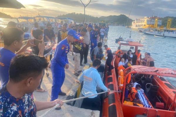 Dihantam Angin Kencang, Kapal Wisata Angkut Belasan Wisatawan Tenggelam di Labuan Bajo
