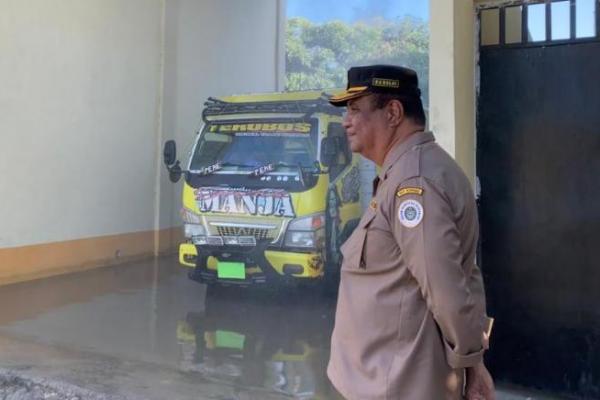 NTT Bebas PMK, Mentan dan Gubernur DKI Jakarta Terima Sapi Asal NTT di Pelabuhan Tanjung Priok