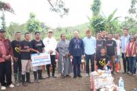 Panen Perdana Tomat di Lahan Kelompok Tani Binaan Bank NTT, Ini Pesan Menyentuh Gubernur NTT