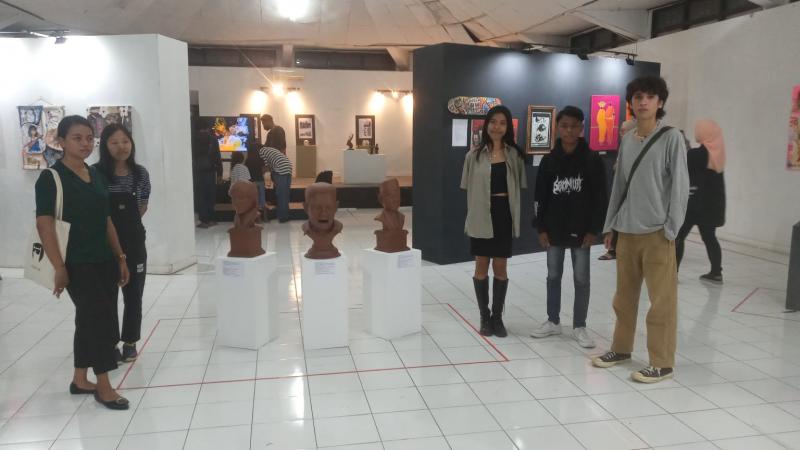 Namlia Gelar Pameran Kontemporer Kelahiran Baru di Taman Budaya Gerson Poyk 