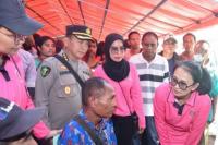 Istri Kapolri Berikan Bantuan untuk Lansia dan Balita Stunting di Pedalaman NTT