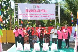  Kesulitan Air Bersih, Ketua Umum Bhayangkari Bantu Sumur Air untuk Warga Desa Reruwairere di Pulau 