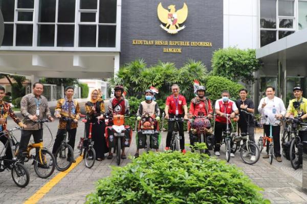 Tiga Pesepeda Bambu Indonesia Sukses Selesaikan Paris-Brest-Paris 2023