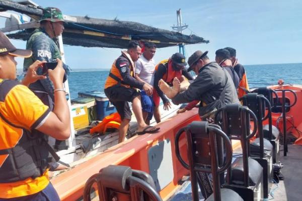 Danang Priska (53), warga Kupang, terjatuh saat sedang melakukan aktivitas pemancingan. Ia tenggelam di perairan sekitar Tanjung Otan, Kabupaten Kupang, Sabtu (9/9/2023).
 