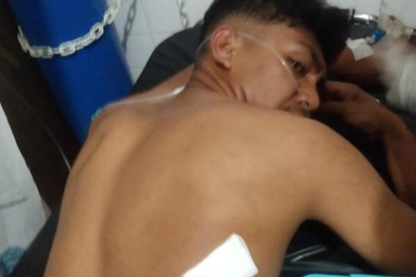 Korban penembakan sejumlah pemuda Fatuteke, Kelurahan Kefamenanu Selatan, Kabupaten Timor Tengah Utara (TTU), dirujuk ke Kupang.