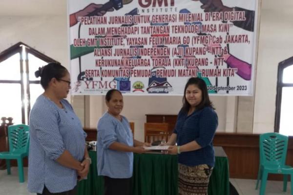 GMT Institute dan Yayasan Felix Maria Go Serahkan Bantuan untuk Gereja Ebenhaezer Matani