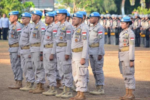 Inilah 11 Personel Polda NTT  baru saja menyelesaikan misi perdamaian PBB sebagai Pasukan Satgas Garuda Bhayangkara (Garbha) FPU 4 MINUSCA di Afrika Tengah saat diterima secara resmi oleh Kapolda NTT, Irjen Pol Johni Asadoma, Senin (27/11/2023). 
