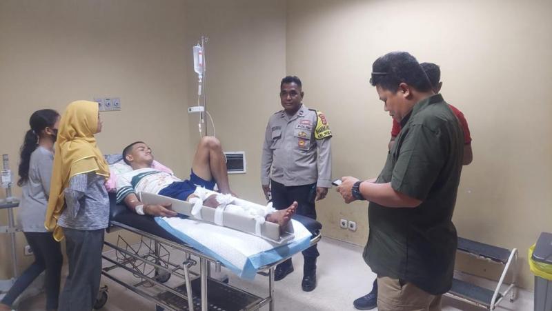 Seorang pasien yang menjalani rawat inap di RSUD SK Lerik Kota Kupang, terjun dan jatuh dari lantai II rumah sakit tersebut, Rabu (13/12/2023) pagi.