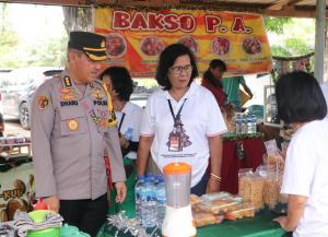 Polda NTT-Alumni Smansa Kupang Gelar Festival Kue Natal Hasil Pangan Lokal