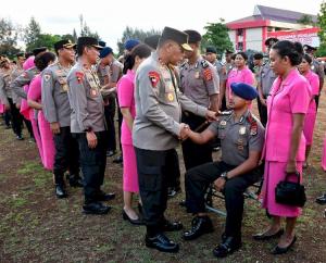  Anggota Brimob Korban Penembakan di Papua Ikut Upacara Naik Pangkat di Atas Kursi Roda