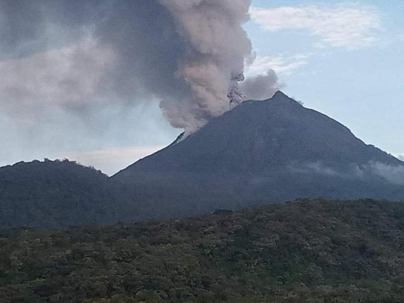 Pemkab Flotim Perpanjang Masa Tanggap Darurat Erupsi Gunung Lewotobi sampai 24 Januari