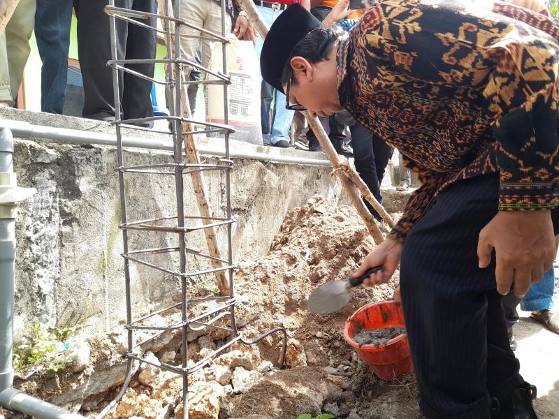 Koperasi menjadi salah satu sektor keuangan yang berperan penting dalam mendorong peningkatan perekonomian nasional dan ekonomi di masyarakat.