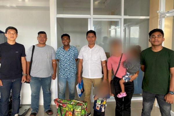 Tiga orang warga asal RDTL diamankan polisi dari Tim pengawasan orang asing (Timpora) Polres Belu. Ketiga warga tersebut kedapatan memasuki wilayah Indonesia secara ilegal.