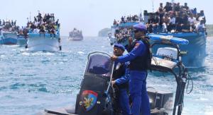Ditpolairud Polda NTT Sigap Evakuasi Kapal Mati Mesin Selama Semana Santa di Flotim
