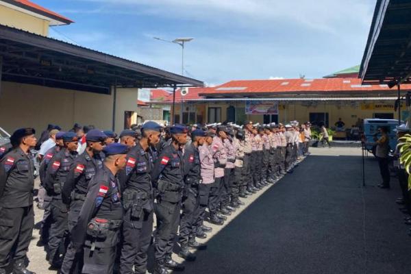 187 Anggota Polda NTT Backup Polresta Kupang Kota Amankan Idul Fitri 2024