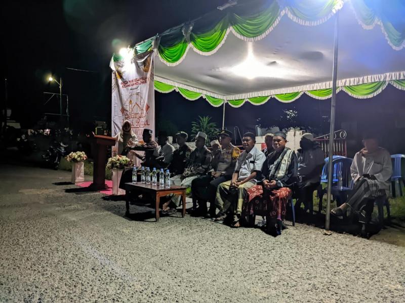  Umat Muslim di Kecamatan Wolowaru, Kabupaten Ende dan sekitarnya melakukan pawai takbir Ramadhan dalam rangka menyambut Idul Fitri 1445 H, Selasa (9/4/2024) malam. 
