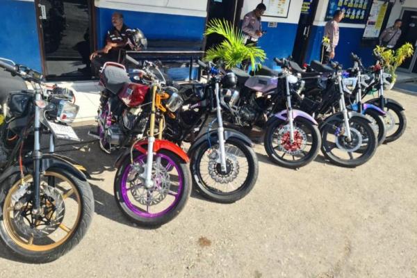 Selama satu pekan ini, Polantas dari Satuan Lalu Lintas Polresta Kupang Kota mengamankan sejumlah sepeda motor Yamaha RX King yang menggunakan knalpot racing (brong).